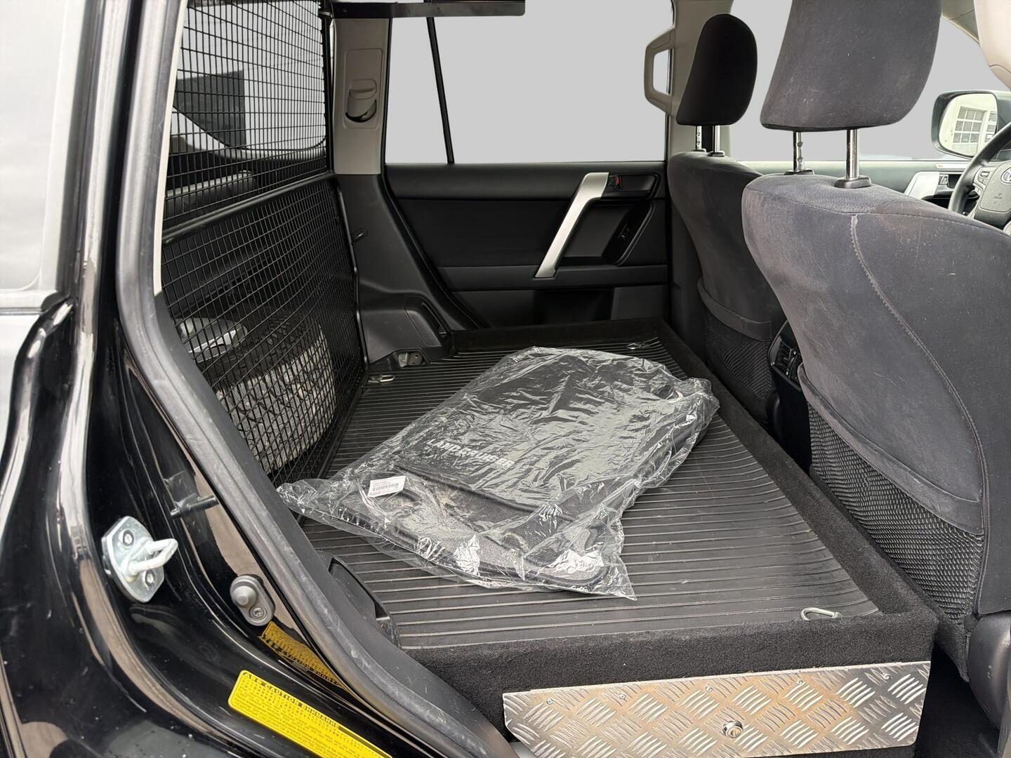 TOYOTA Land Cruiser 2020