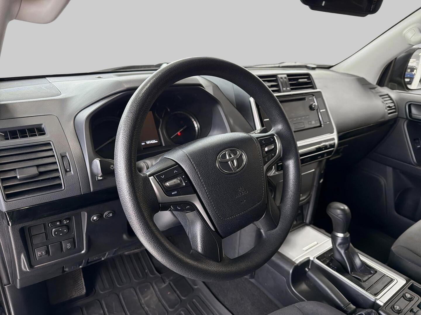 TOYOTA Land Cruiser 2020