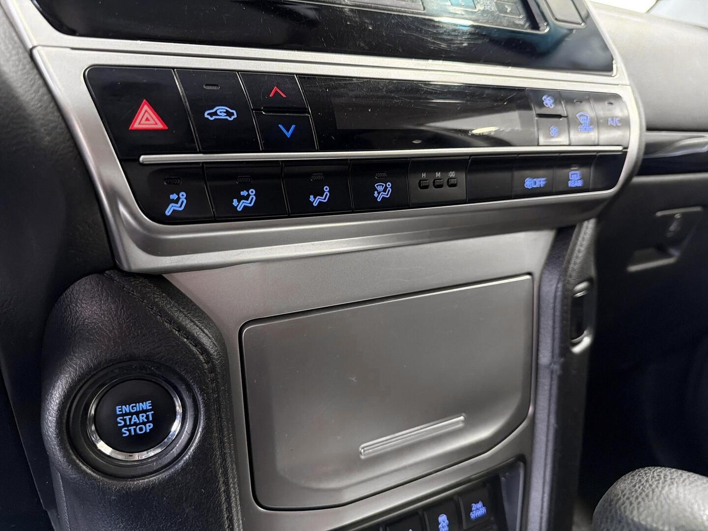 TOYOTA Land Cruiser 2020