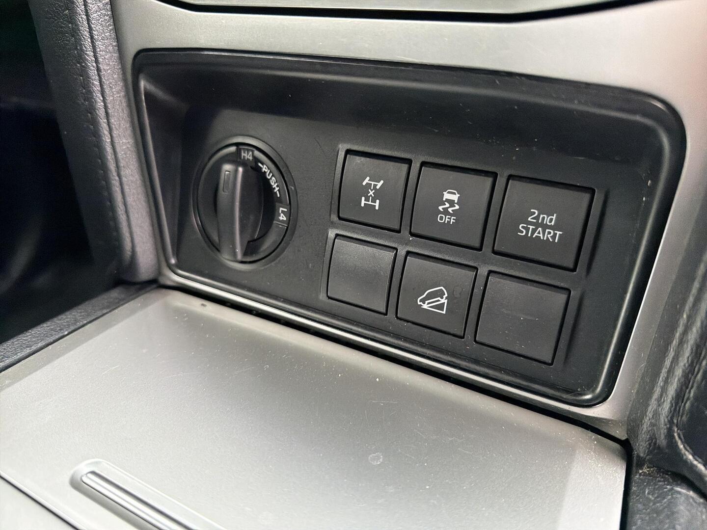 TOYOTA Land Cruiser 2020