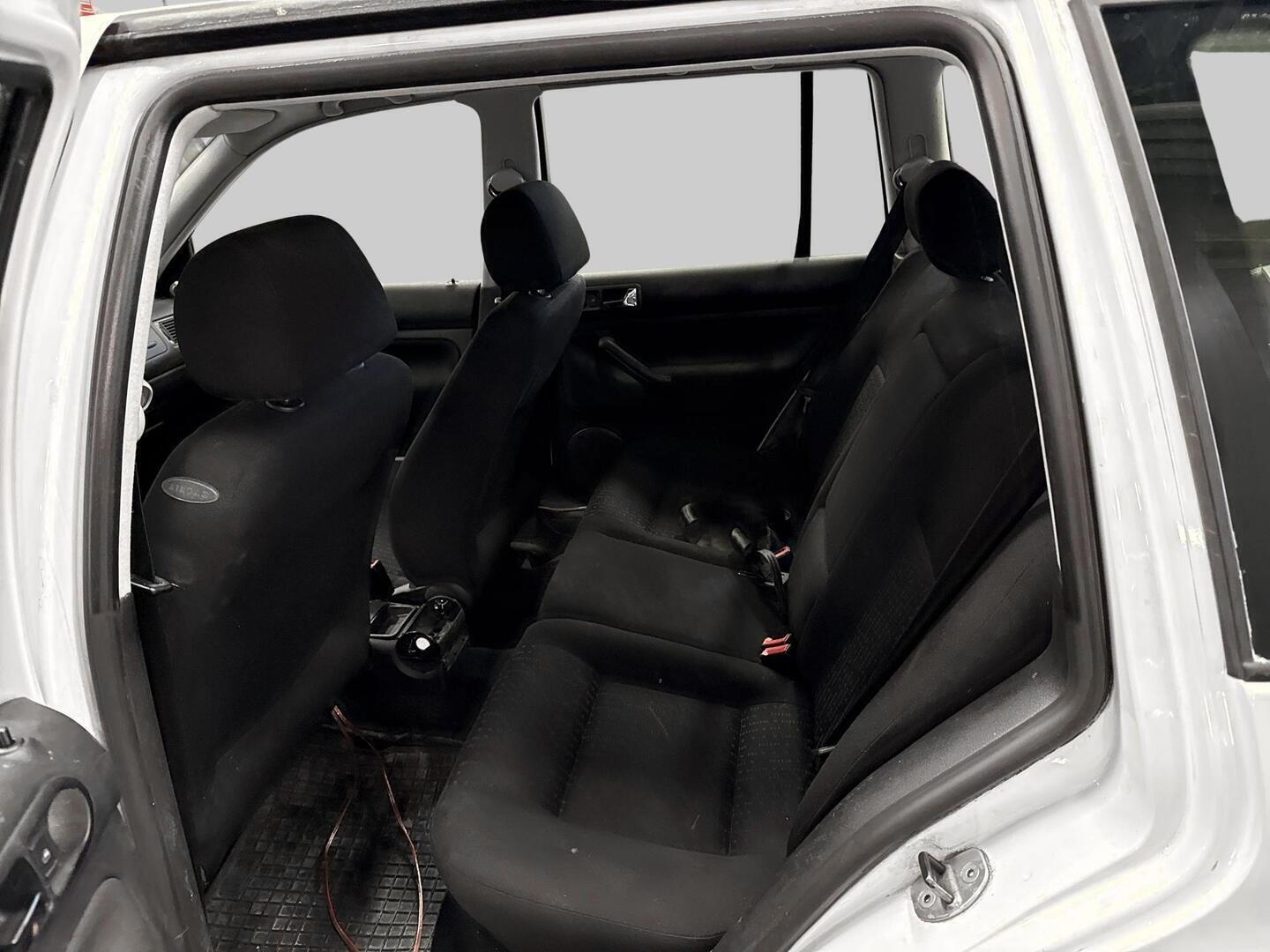 VOLKSWAGEN Golf Variant 2004