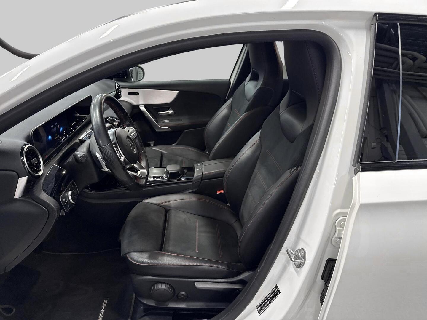 MERCEDES-BENZ A 2020