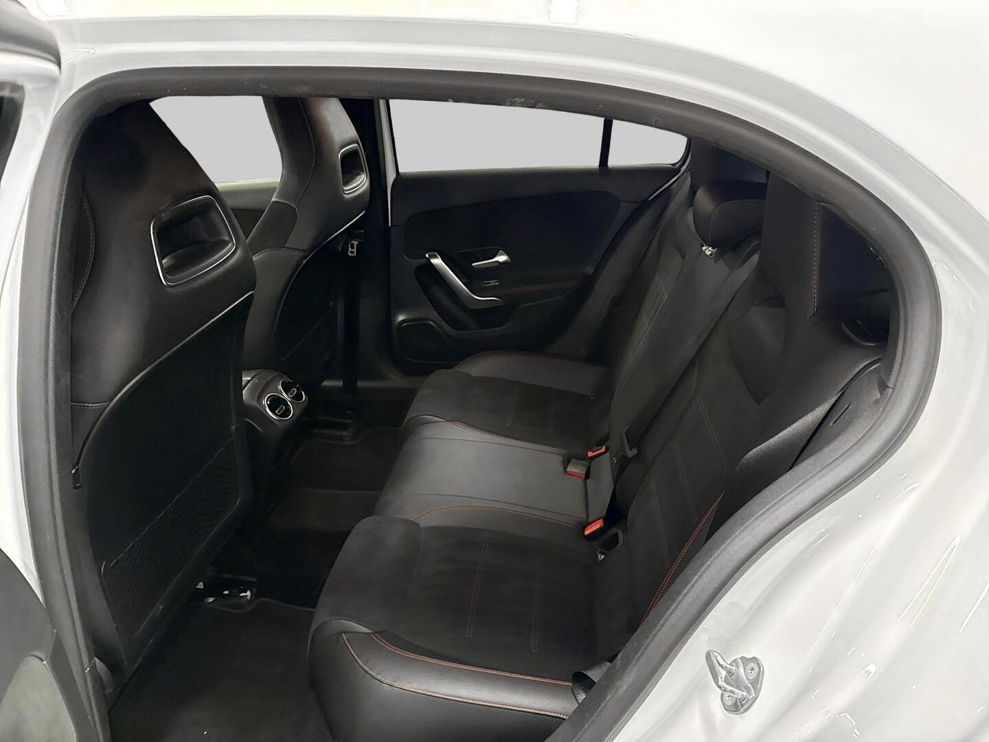 MERCEDES-BENZ A 2020