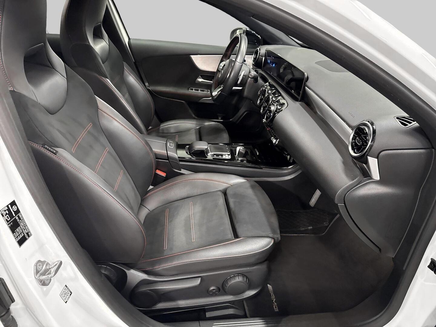 MERCEDES-BENZ A 2020