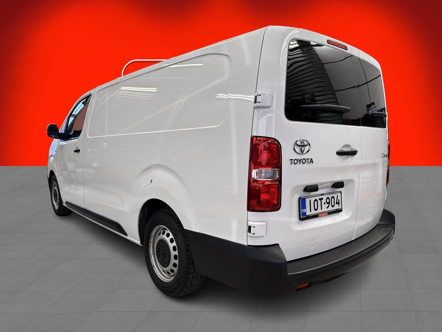 TOYOTA Proace 2022