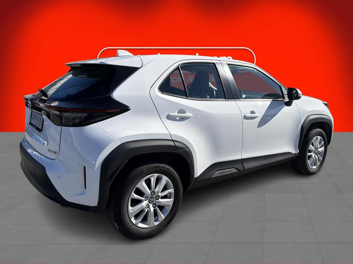 TOYOTA Yaris Cross 2022