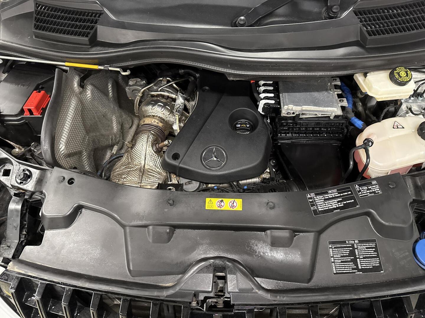 MERCEDES-BENZ VITO 2023