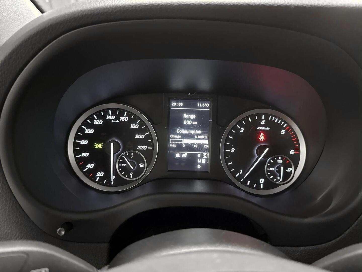 MERCEDES-BENZ VITO 2023