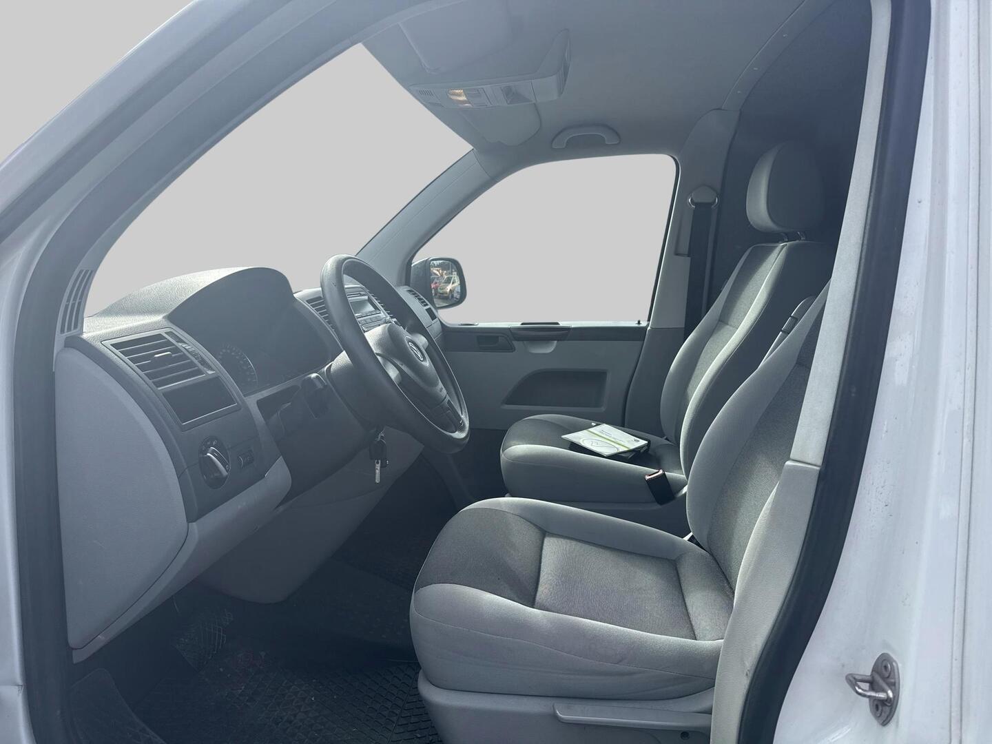 VOLKSWAGEN Transporter 2014