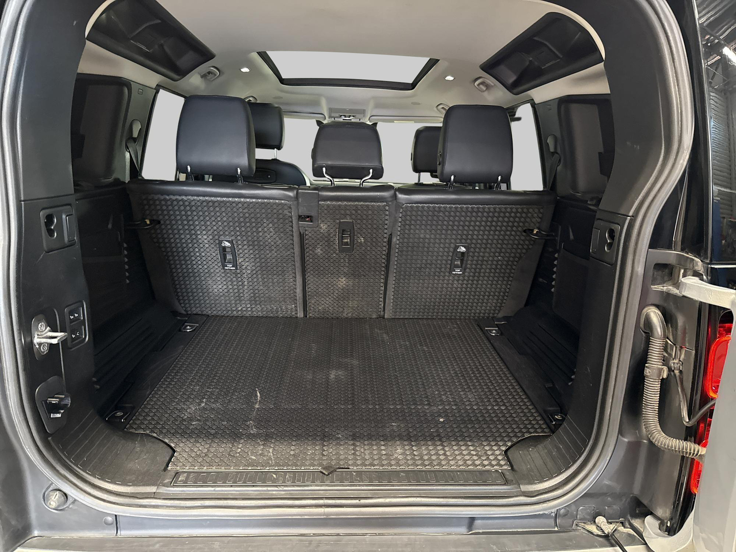 LAND ROVER Defender 2020