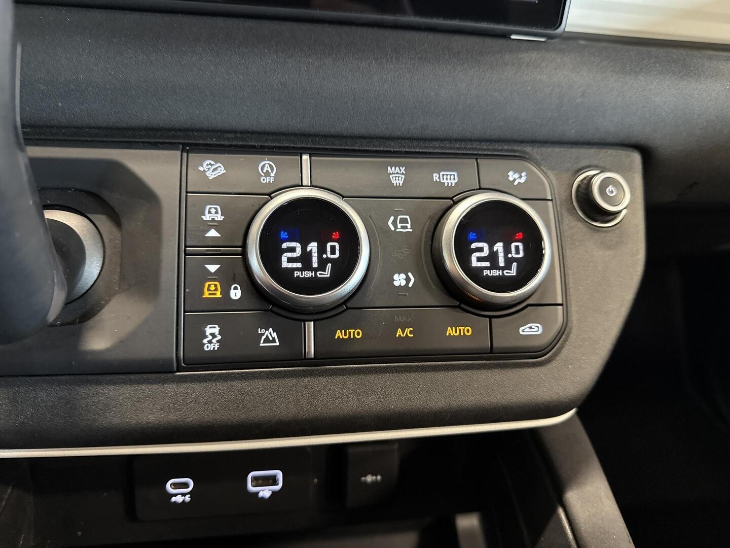 LAND ROVER Defender 2020