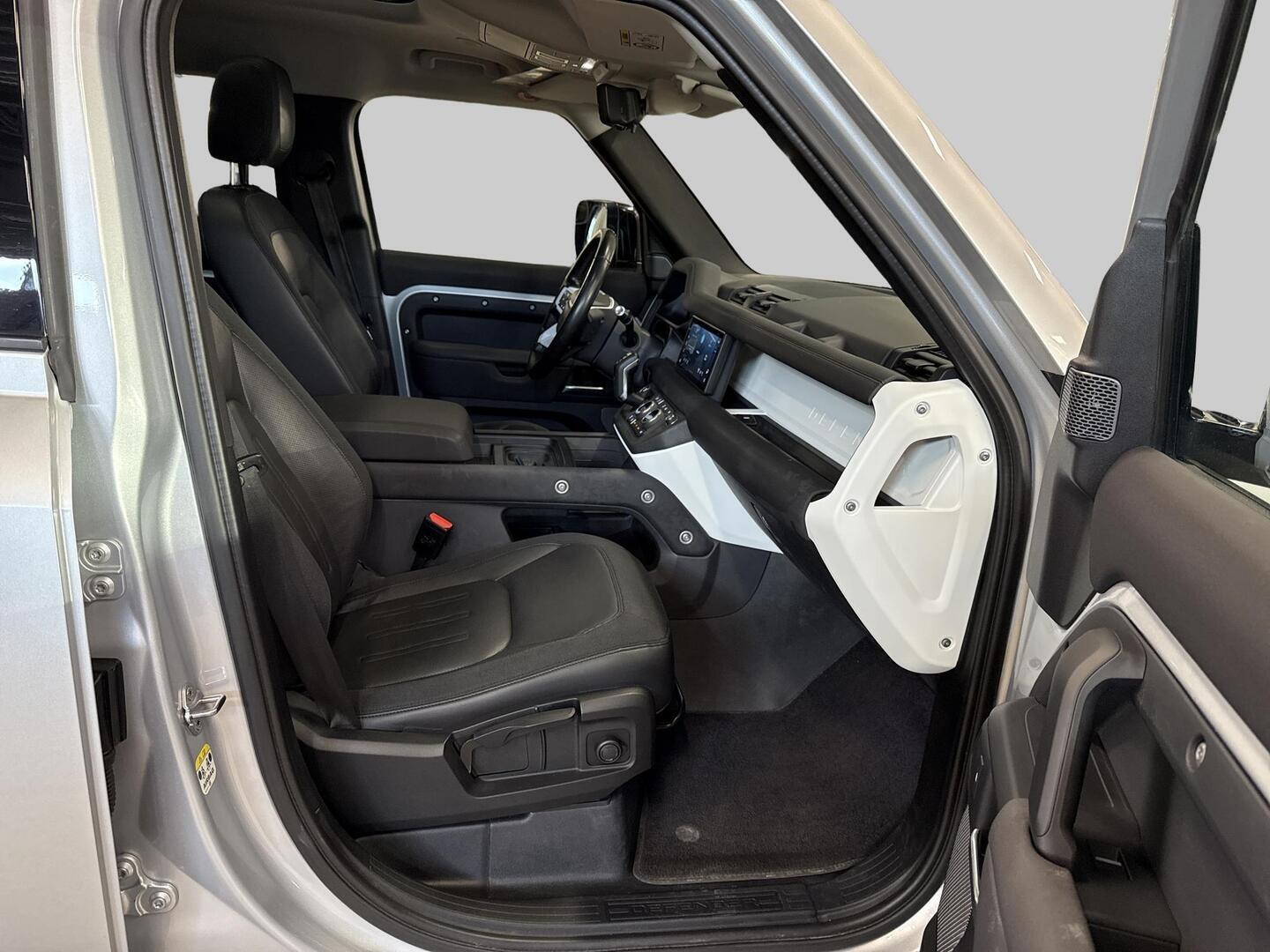 LAND ROVER Defender 2020