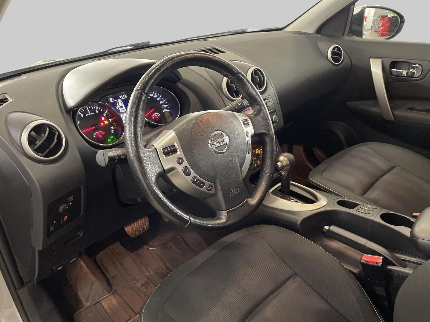 NISSAN Qashqai 2013