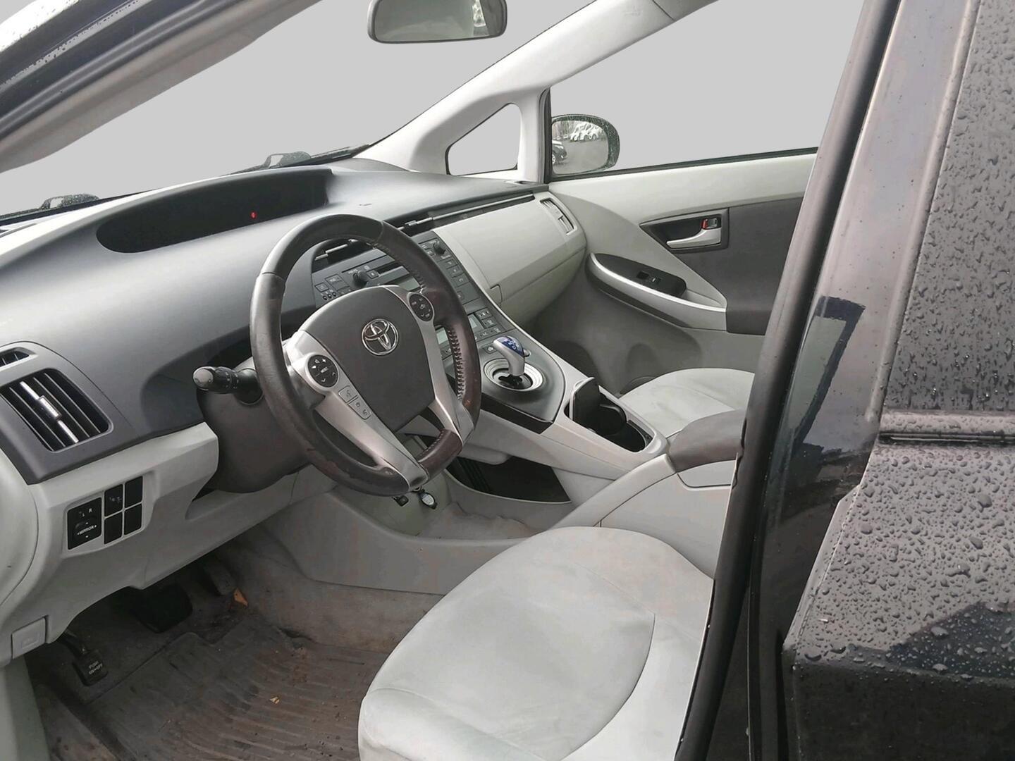 TOYOTA Prius 2010
