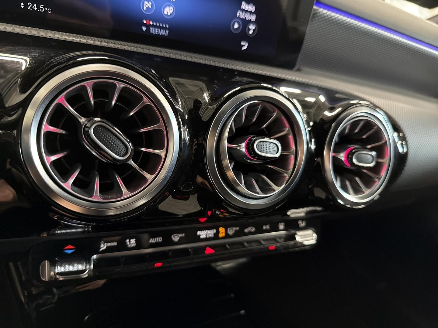 MERCEDES-BENZ CLA 2022