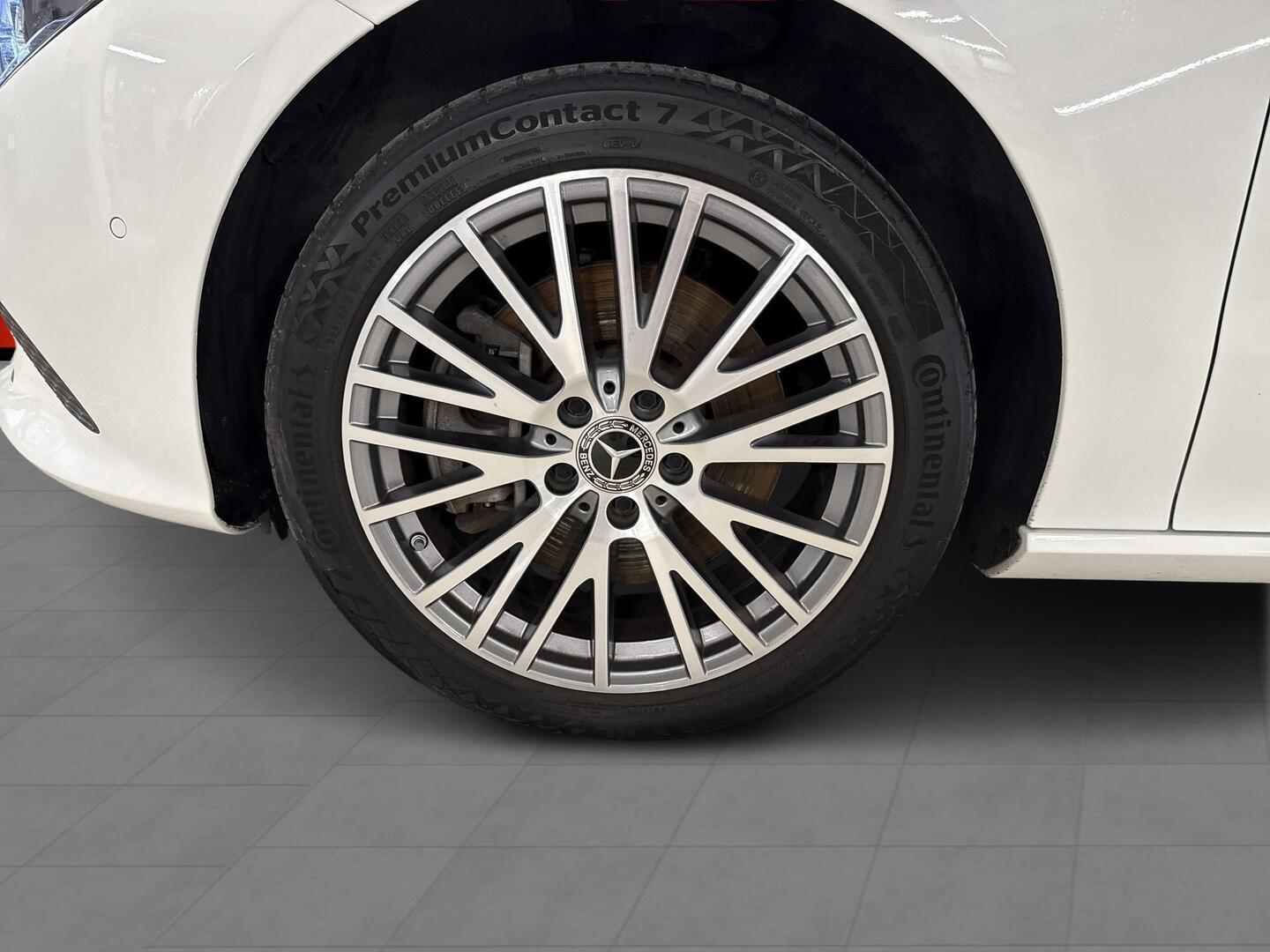 MERCEDES-BENZ CLA 2022