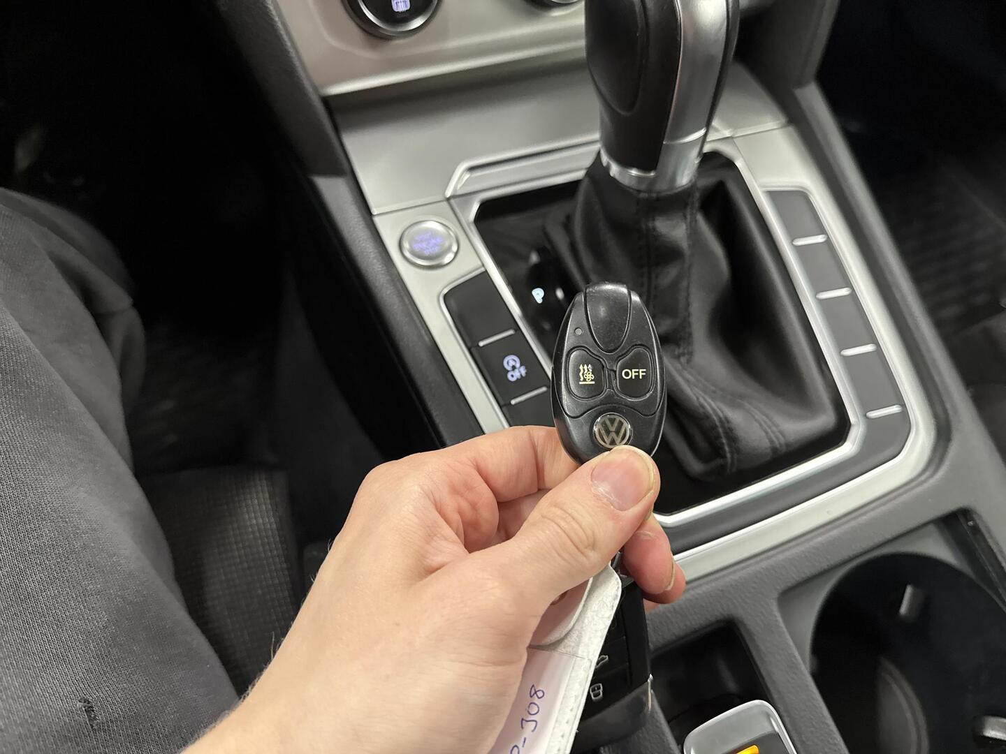 VOLKSWAGEN Passat 2016