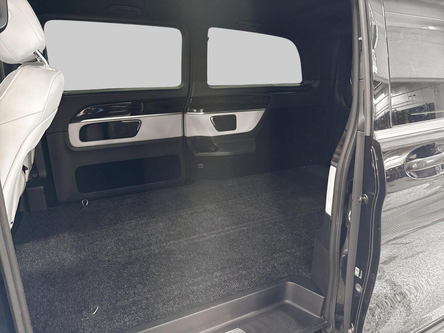 MERCEDES-BENZ V 2016
