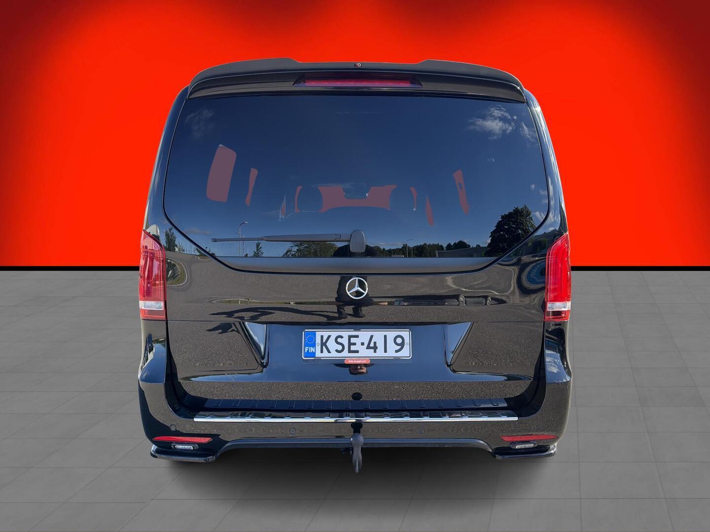 MERCEDES-BENZ V 2016