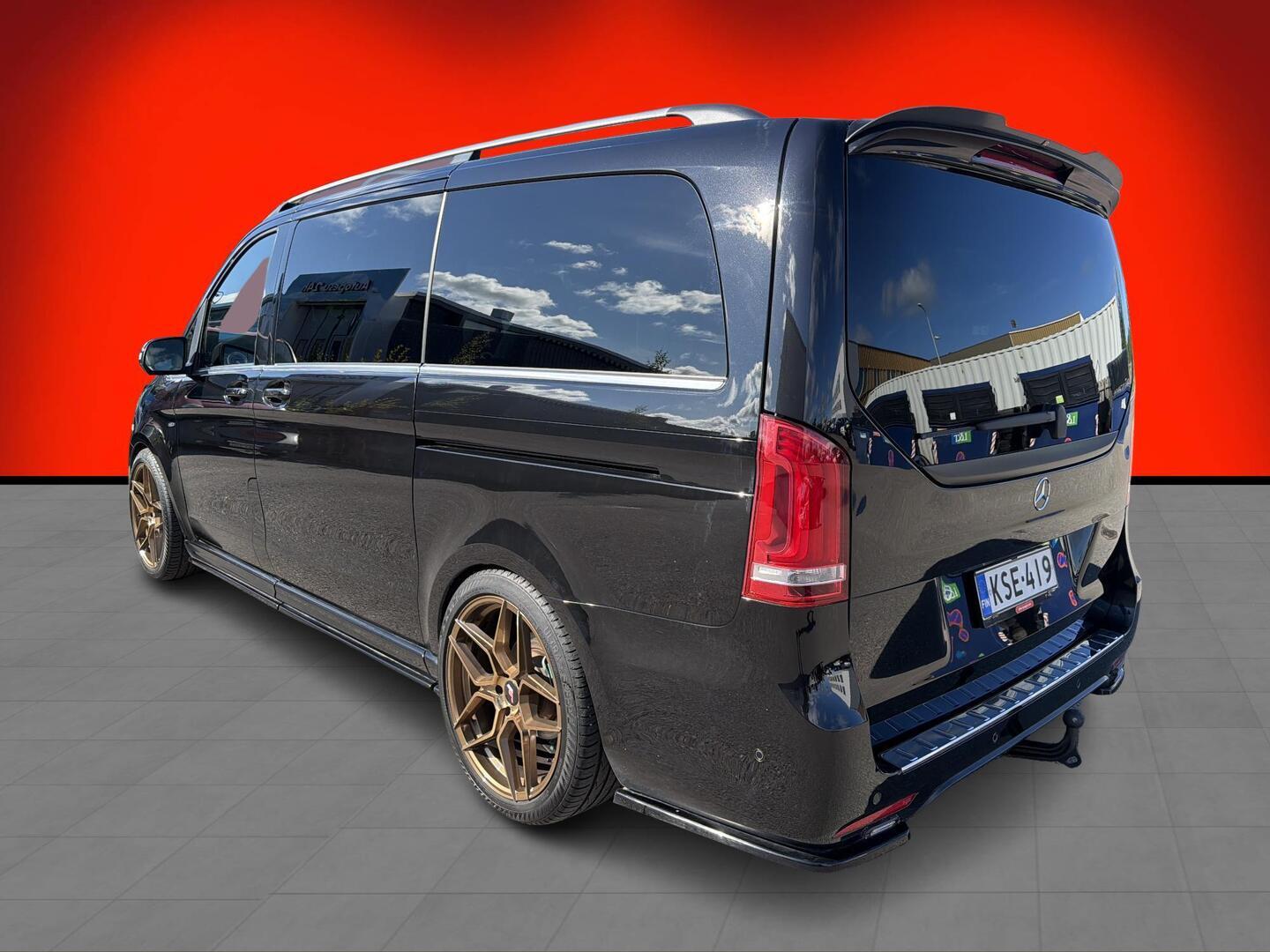 MERCEDES-BENZ V 2016