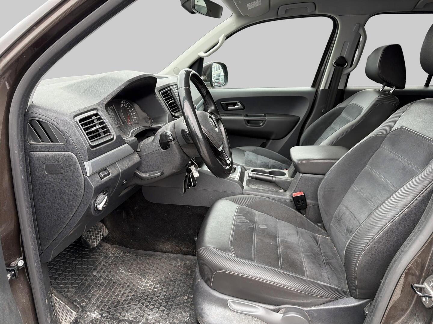 VOLKSWAGEN Amarok 2017