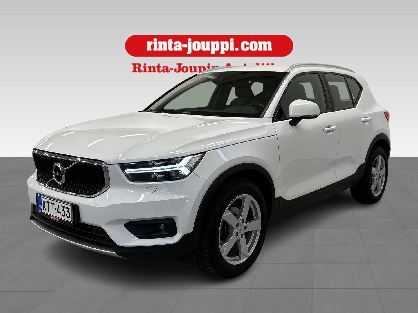 VOLVO XC40 2021