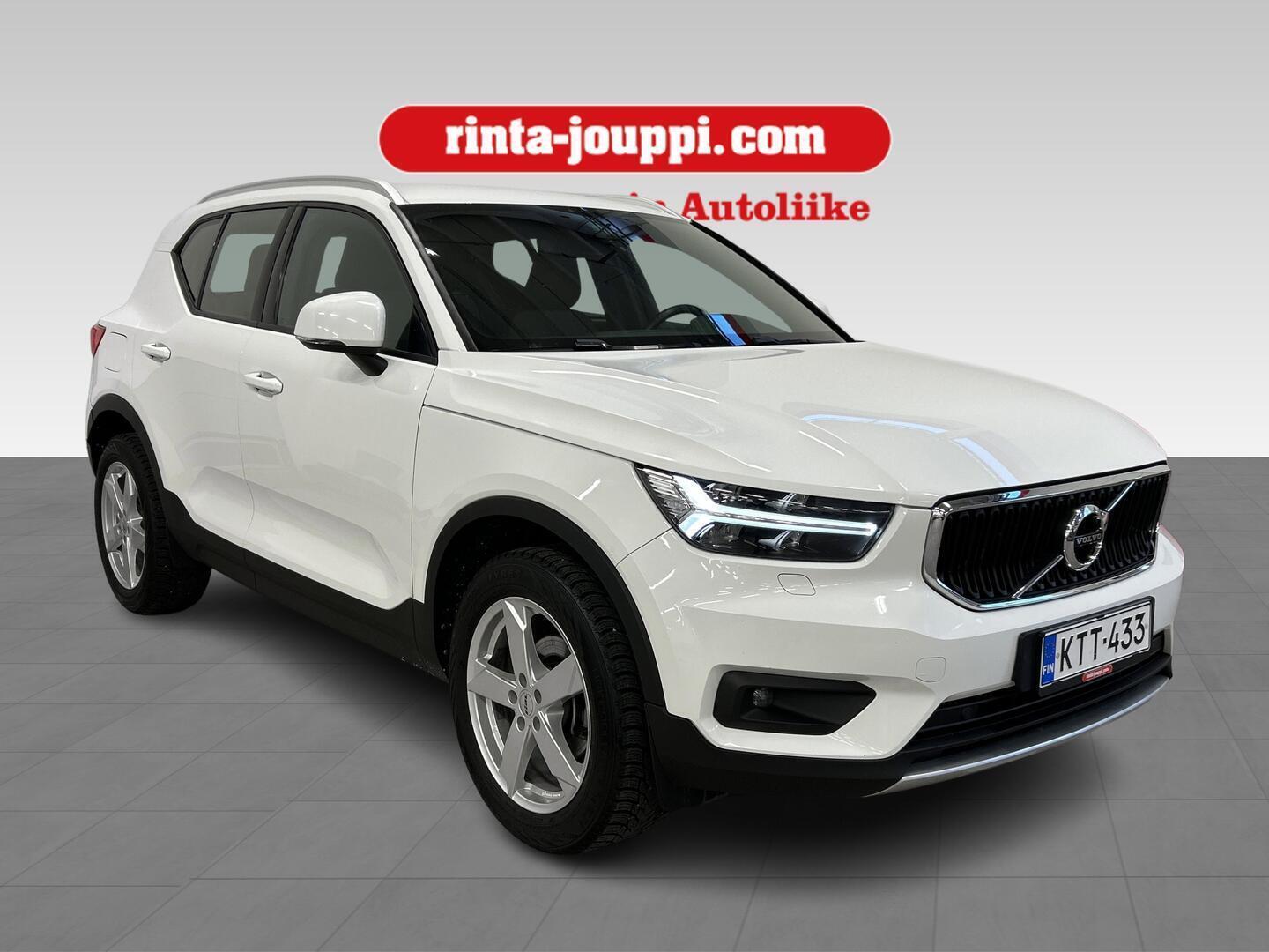 VOLVO XC40 2021