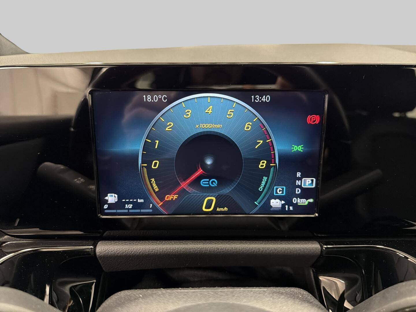 MERCEDES-BENZ GLA 2021