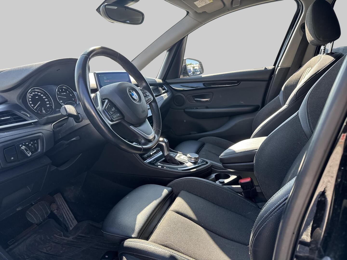 BMW 225 2018