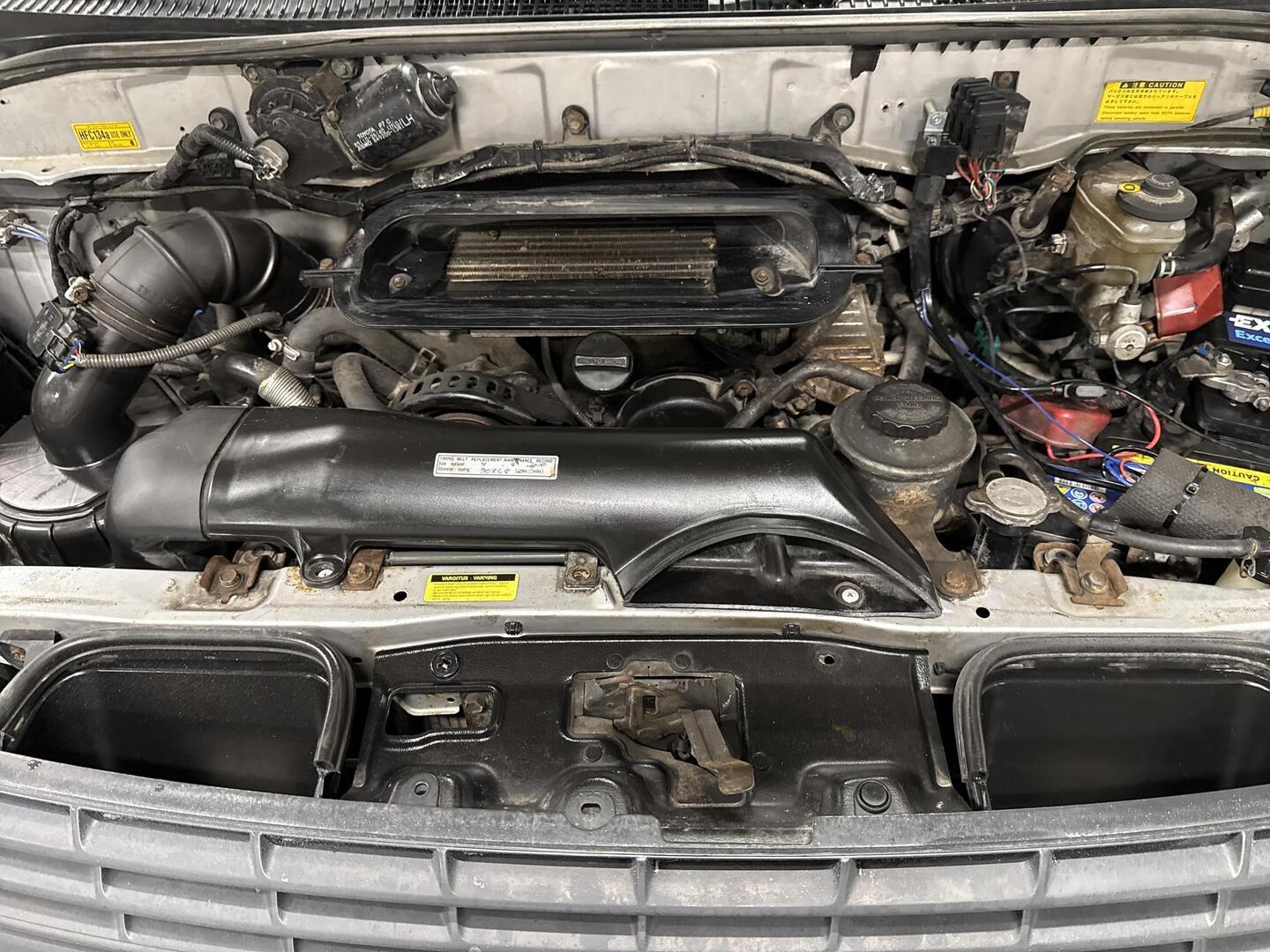 TOYOTA Hiace 2008