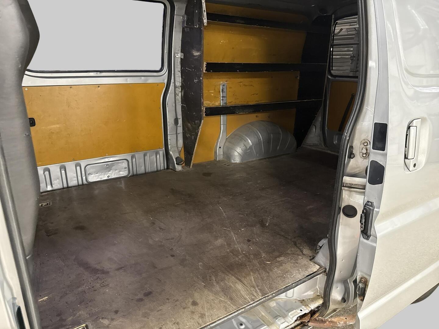 TOYOTA Hiace 2008