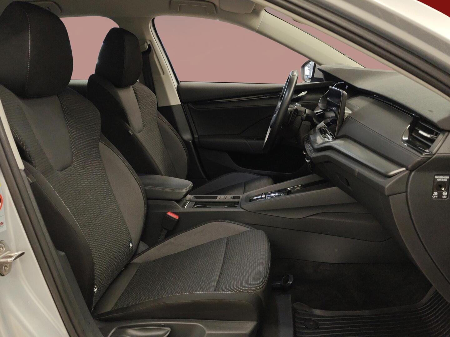 SKODA Octavia 2024