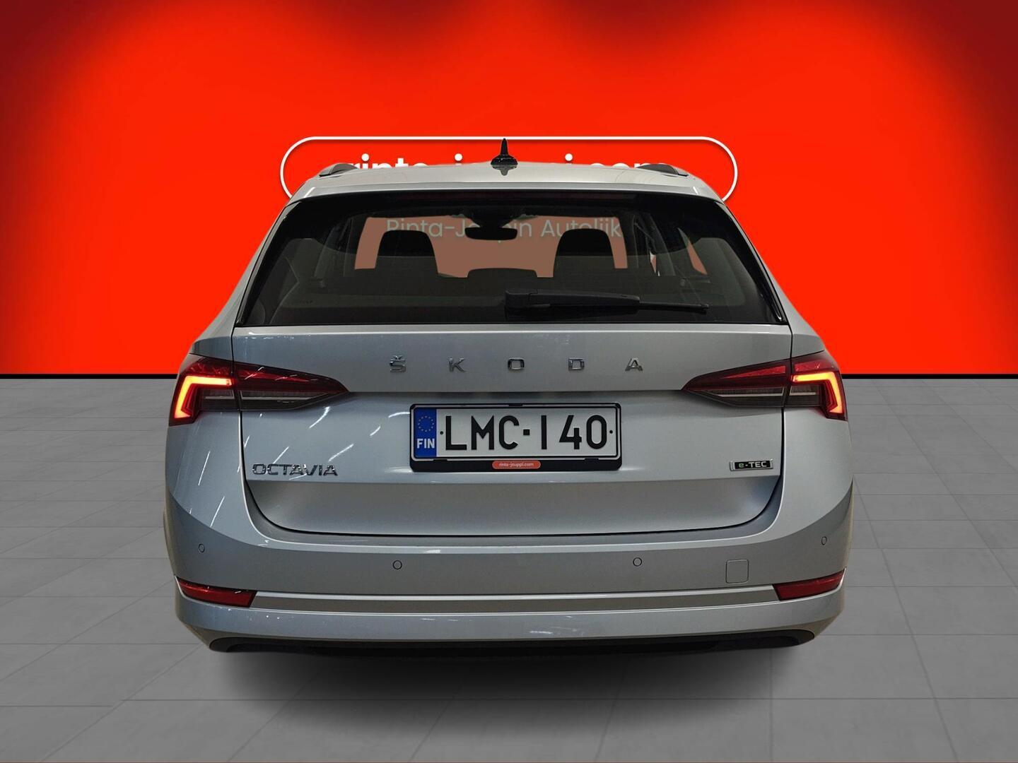 SKODA Octavia 2024