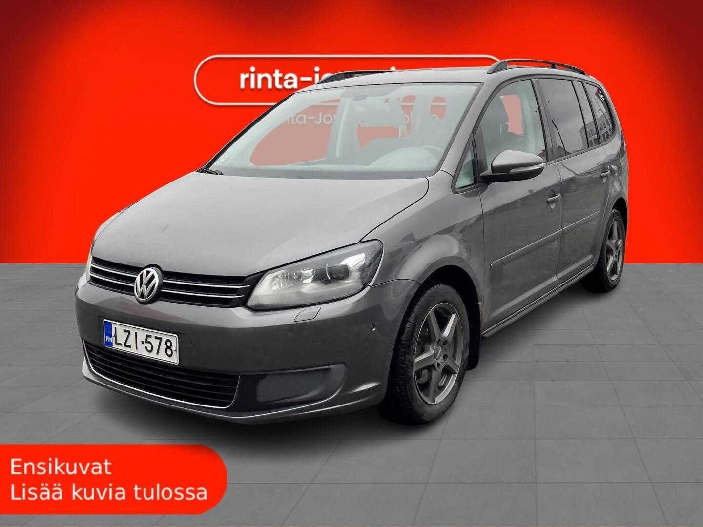 VOLKSWAGEN Touran 2011
