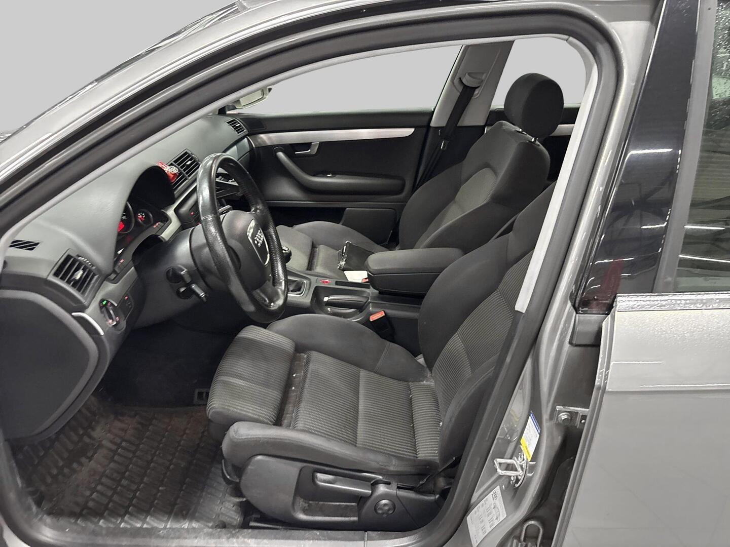 AUDI A4 2006