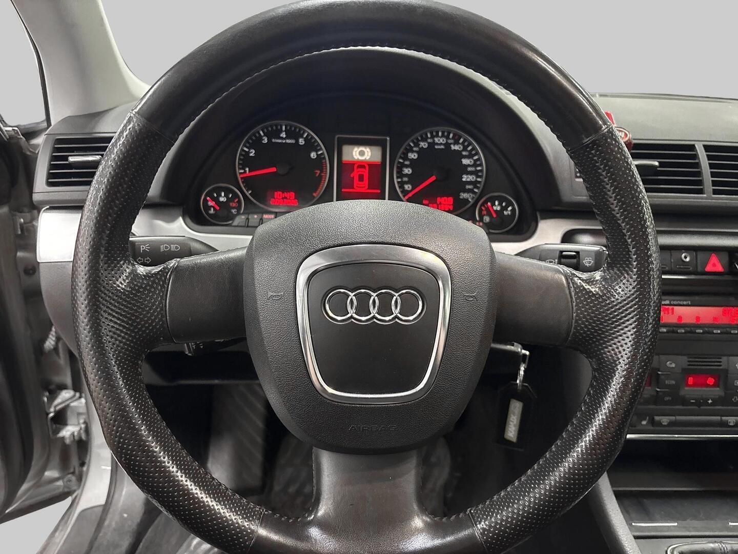 AUDI A4 2006