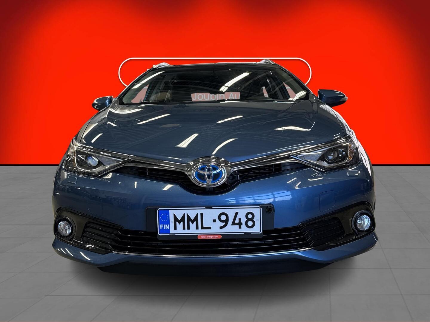TOYOTA AURIS 2015