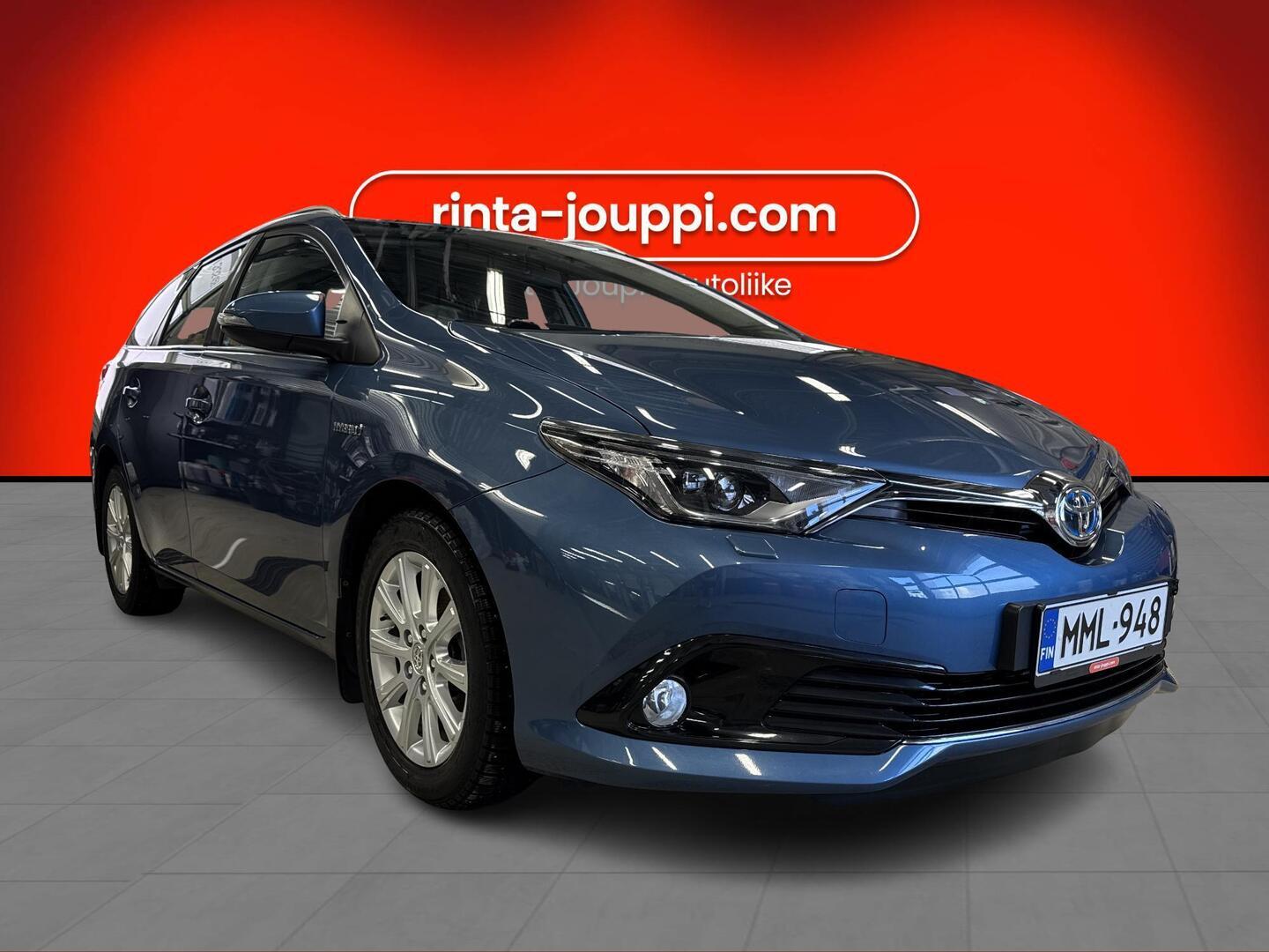 TOYOTA AURIS 2015
