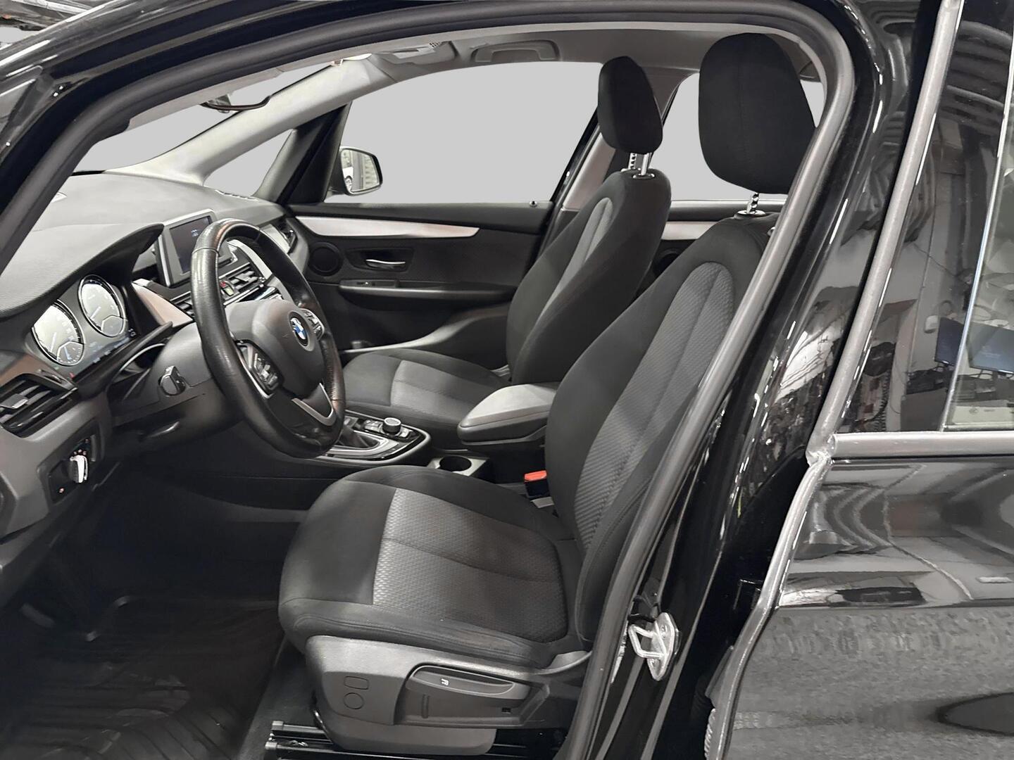 BMW 225 2020