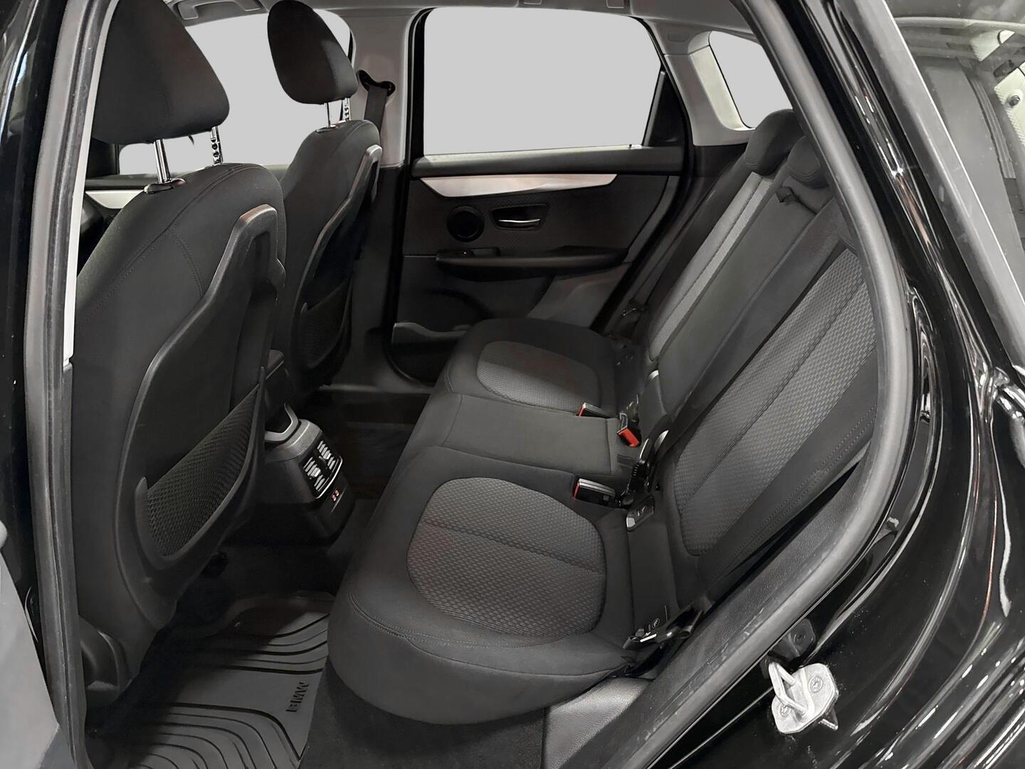 BMW 225 2020