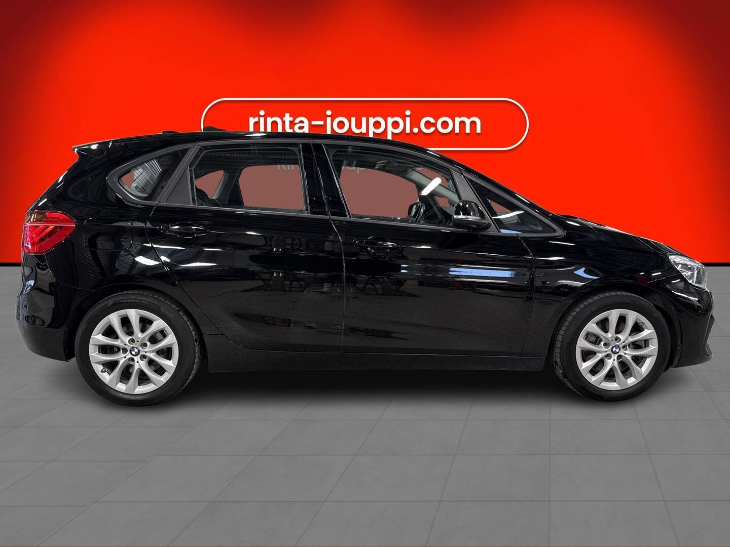 BMW 225 2020
