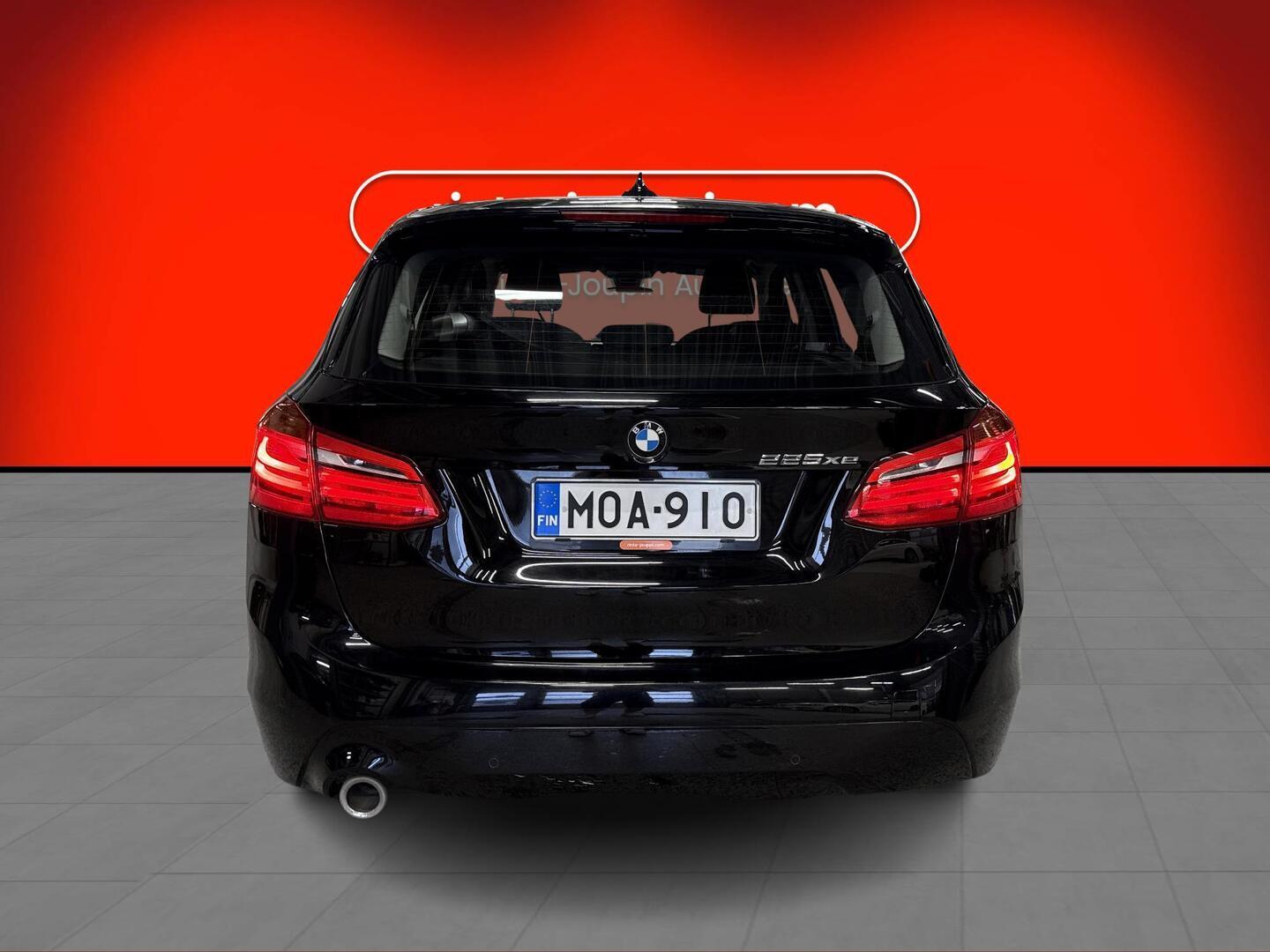 BMW 225 2020