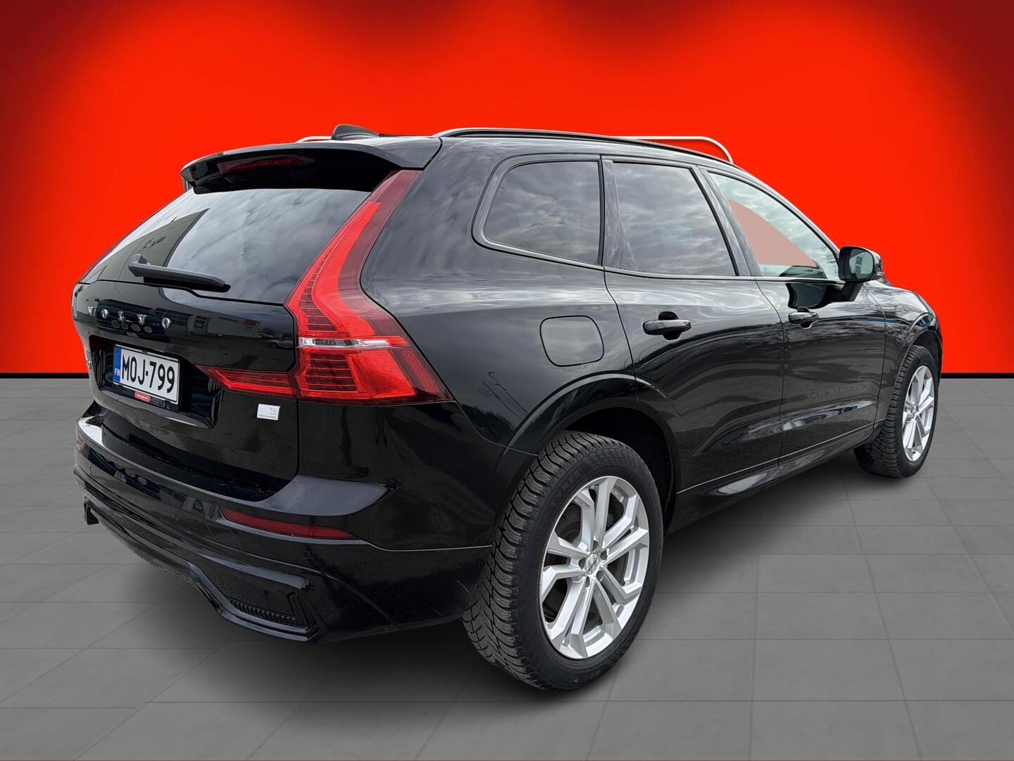VOLVO XC60 2022