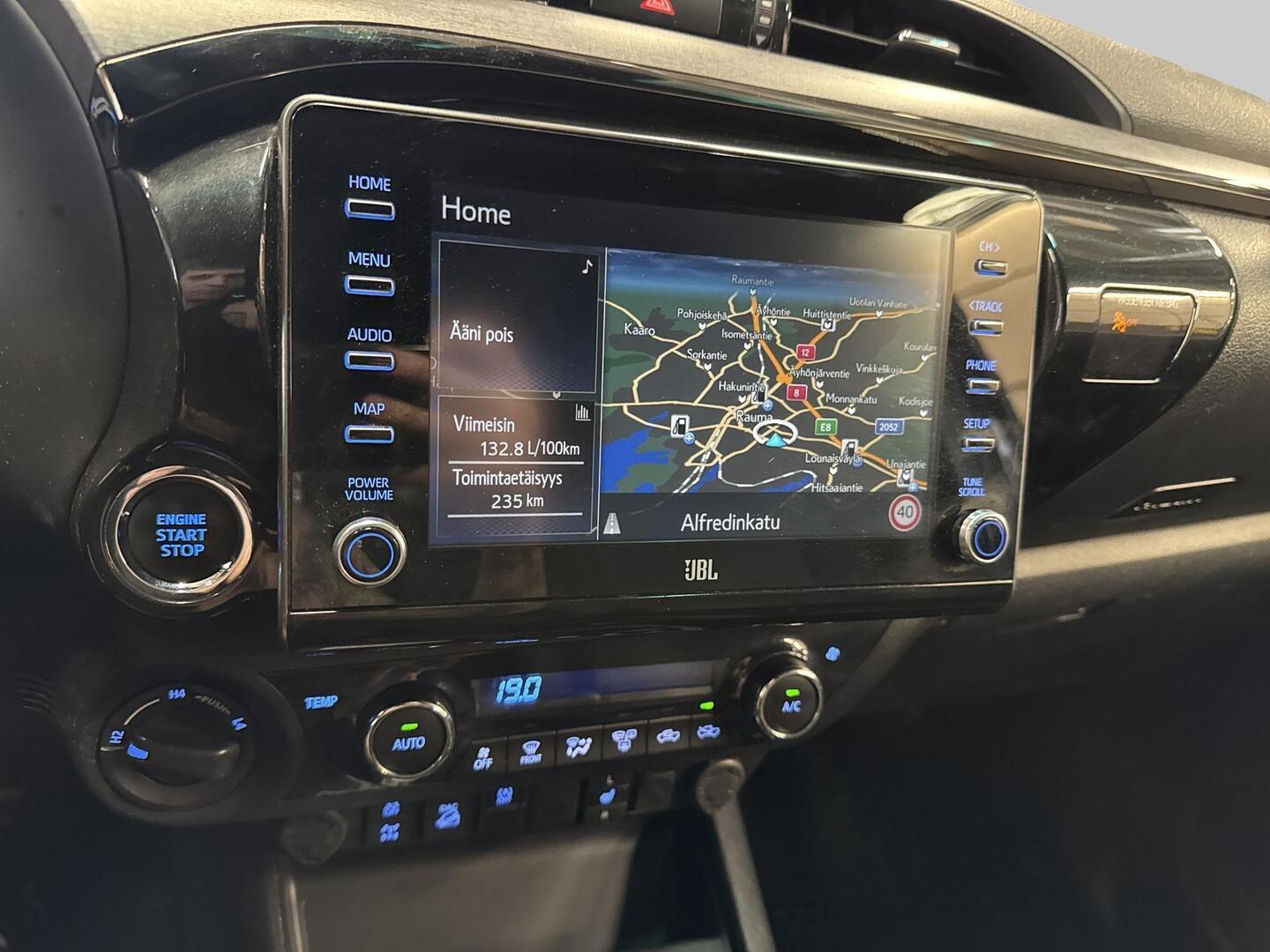 TOYOTA Hilux 2021