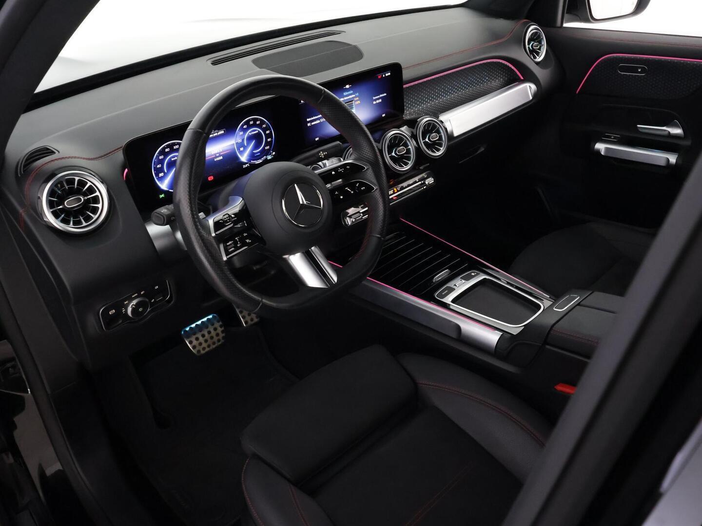MERCEDES-BENZ EQB 2025