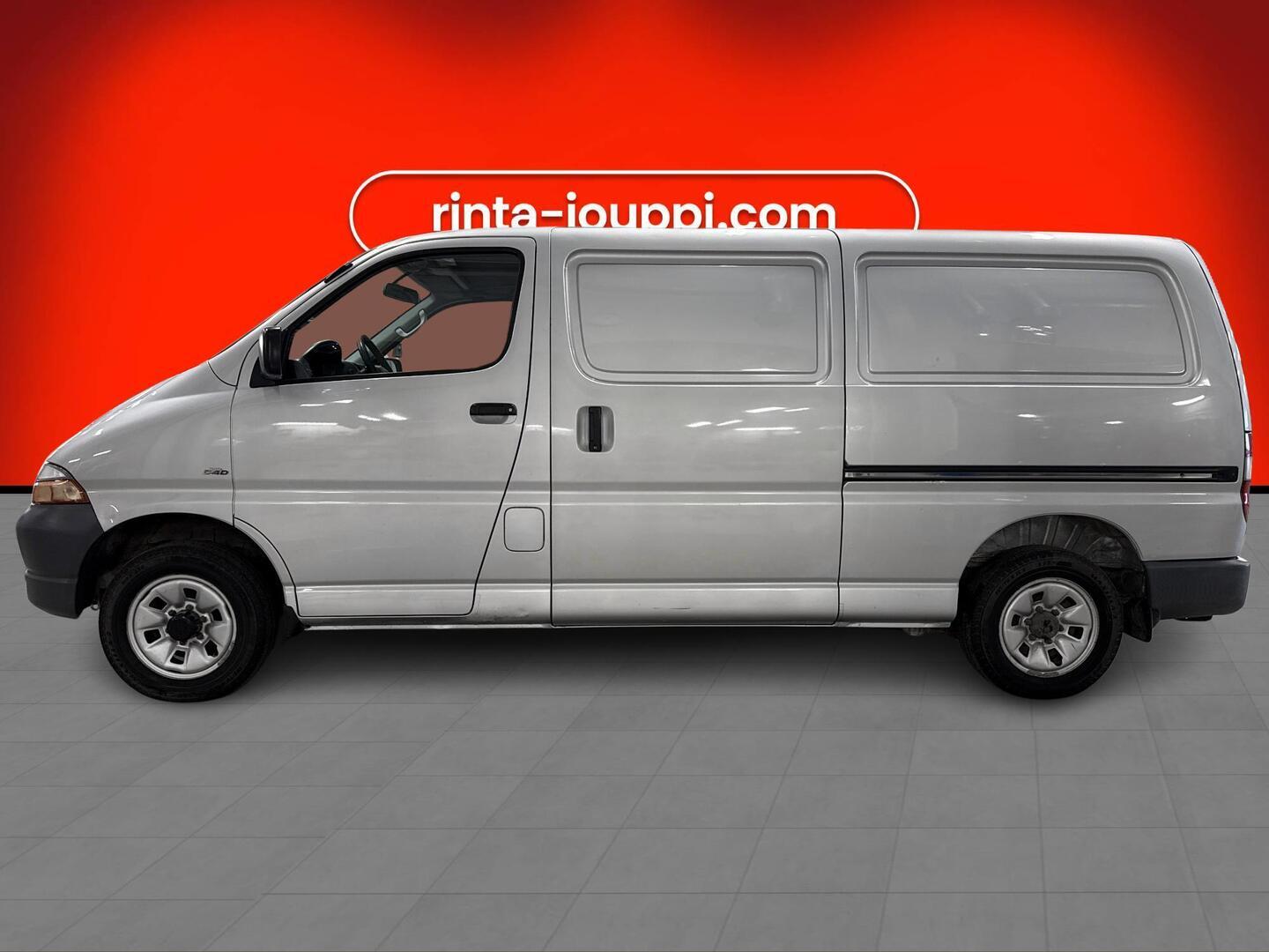 TOYOTA Hiace 2005