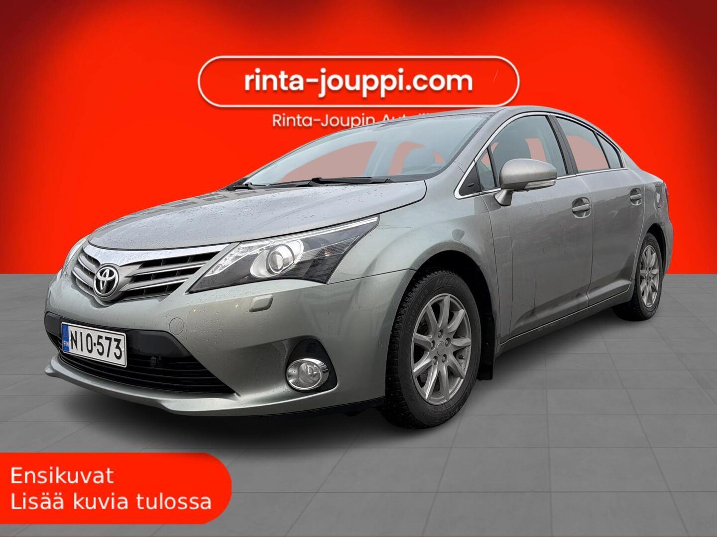 TOYOTA Avensis 2012