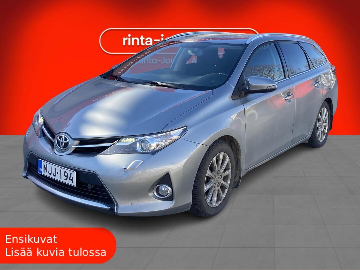 TOYOTA Auris 2014