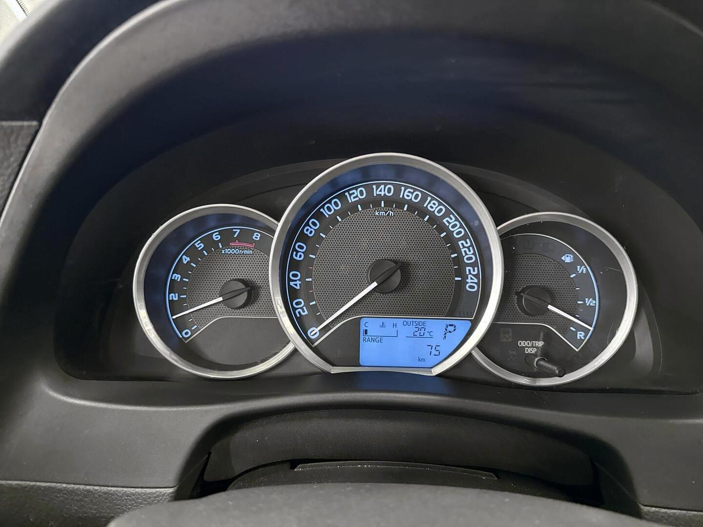 TOYOTA Auris 2014