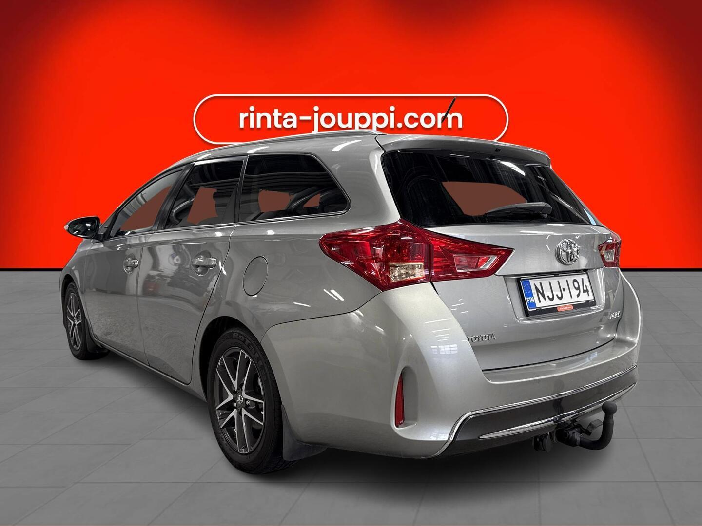 TOYOTA Auris 2014